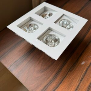 LUMINÁRIA DE EMBUTIR COM 04 LÂMPADAS R70 — A037.503