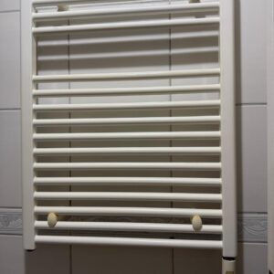 AQUECEDOR DE TOALHAS ELÉTRICO - PARA PAREDE DE BANHEIRO — A134.48