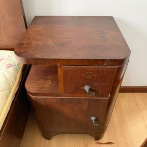 02 MESAS LATERAIS — I030.18