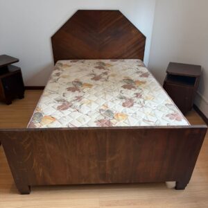 CAMA DE CASAL - TAMANHO VIÚVO - ANTIGA — I030.24