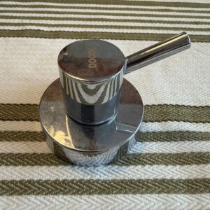 LOTE COM 04 PEÇAS DE ACABAMENTO PARA REGISTRO DE GAVETA - DOCOL— G025.118