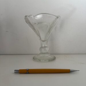 LOTE ÚNICO - 4 TAÇAS SORVETE - VIDRO — A134.54