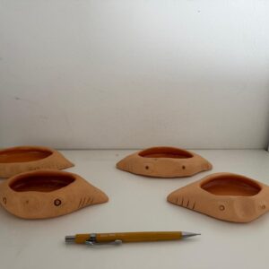 LOTE ÚNICO - 4 CASQUINHAS DE SIRI - CERÂMICA ARTESANAL + ESMALTADA POR DENTRO — A134.55