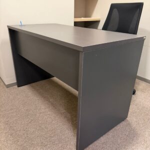 MESAS DE ESCRITÓRIO - BORTOLINI - LINHA LEAN- MDF CINZA — M152.03