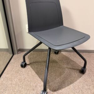 CADEIRA BODY - FLEXFORM - COM RODÍZIO— M152.25