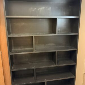 ESTANTES EM MDF PRETO — M152.36