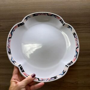 LOTE ÚNICO - 3 PRATOS PARA SERVIR BOLO - DIFERENTES ENTRE SI — I016.713